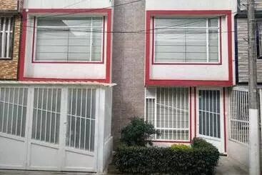 ペンション Alojamiento Cómo En Casa Cerca Al Aeropuerto!!