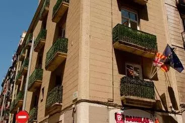 Хостел Be Ramblas Guest House
