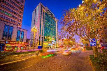 Hotel Ramada By Wyndham Encore Kaili West