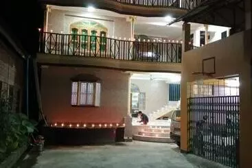 Szálloda Chandras Residency
