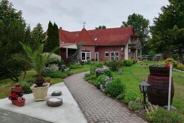 Nocleg ze śniadaniem Hartmann Panzió