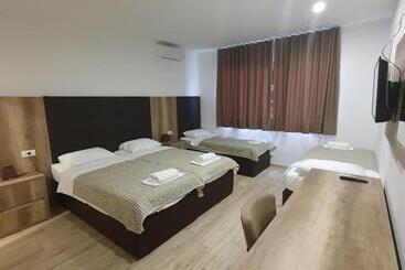 تختخواب و صبحانه Vesna