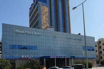 ホテル Capital O 125 Moon Plaza