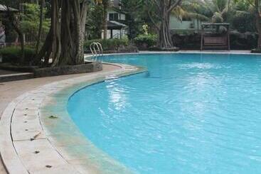 호텔 New Green Sentul Resort