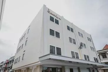 هتل Reddoorz Plus Near Ferry Terminal Batam Center