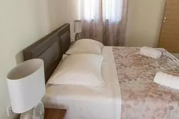 پانسیون Jr Luxury Guesthouse2