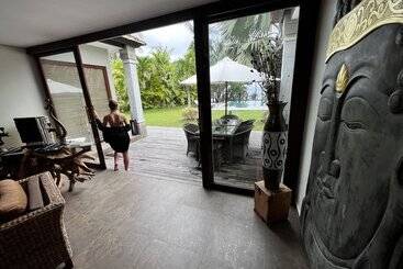 ホテル Relax Bali Dive & Spa Ocean Front Resort