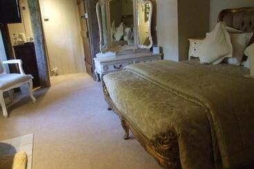 ホテル The Chequers Inn