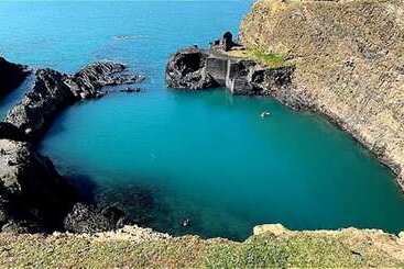 Hotel St. Davids Cross