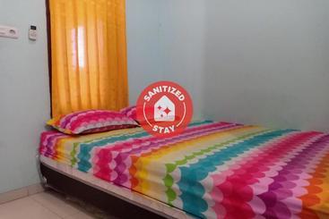 בית מלון כפרי Oyo 3516 Kinawa Family Homestay