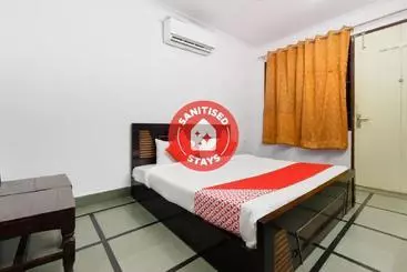 Hotel Oyo 72171 Sri Sakthi Lodge