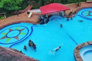 Hotel Golden Resort
