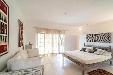 هتل Nyumba Ya Mbuyu