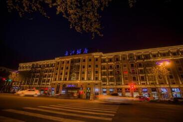 Hotel Yitel Collection Hefei Changjiang Zhong Road Pedestrian Street Sanxiaokou Metro Station