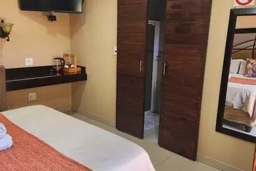 Pensionat Suits Guest House & Bar