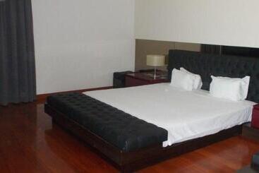 בית מלון כפרי Dos Zimbros