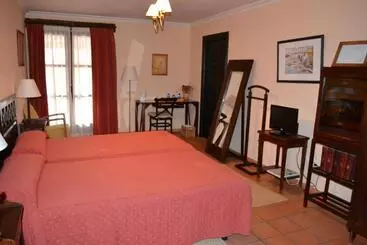 בית מלון כפרי Posada Real Del Pinar