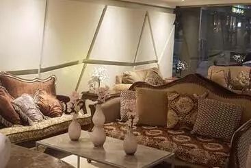 Rose Niry Hotel Suites روز نيري للاجنحة الفندقية