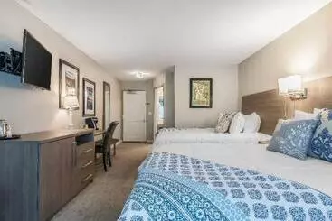 Hotelli Lakes Inn At Dunvilla