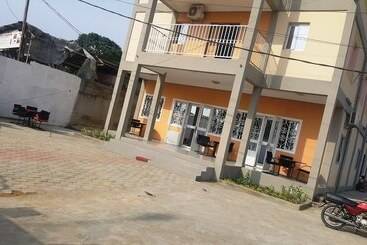 هتل Hôtel Du Midi