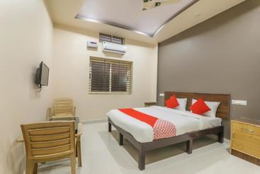 Hotel Oyo 64632 Laxmi Palace