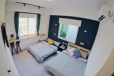 تختخواب و صبحانه Go On Vacation Hostel Green Island