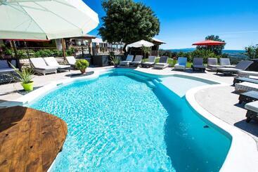 Pensão Domaine Du Serre D Avene