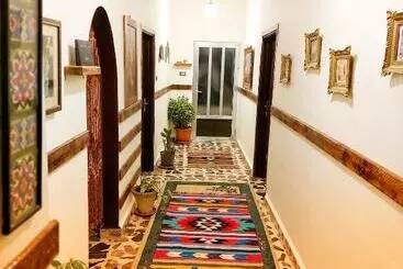 پانسیون The Old House