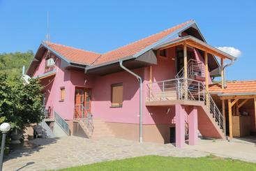 ベッドアンドブレックファースト Vila Viktori