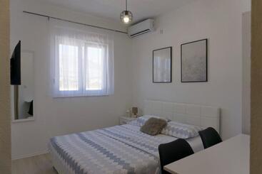 پانسیون Apartmani Ogi 1