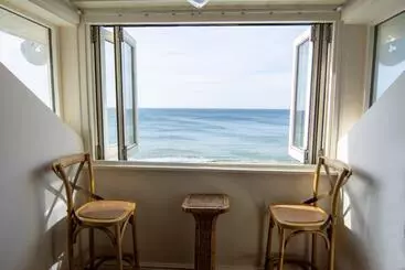 ベッドアンドブレックファースト Tolcarne Beach Colonial Restaurant And Rooms