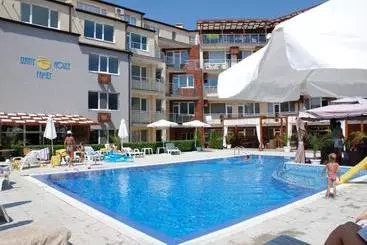 Aparthotel Sunny House Family Complex