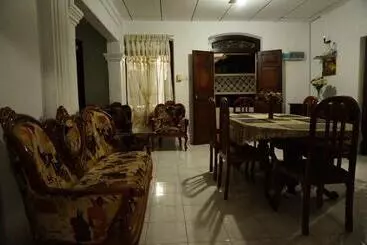 ペンション Grand Villa Hikkaduwa