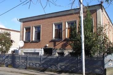 پانسیون Guest House Deda Lali