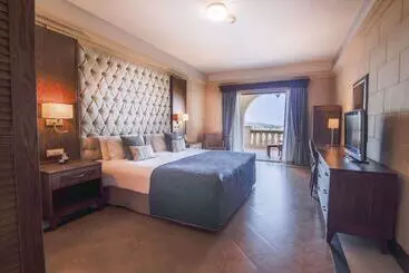 استراحتگاه Kempinski Hotel San Lawrenz