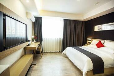 Hotel Up And In Henan Zhengzhou Economic Development Zone No.5 Street