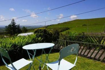 بيت ريفى Camcyntaf