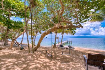 هتل Camp Bay Lodge