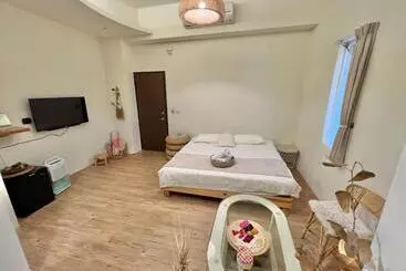 Bed and Breakfast W24墾丁民宿墾丁大街一館bnb