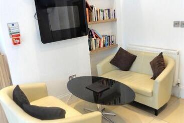 צימר Skylark Guest House