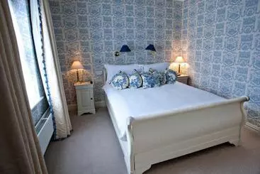 Conyngham Arms Hotel