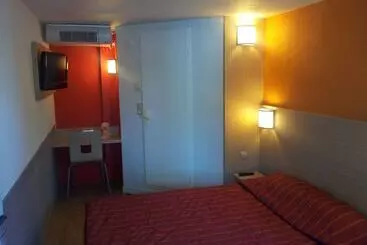 Hotel Premiere Classe Lyon Est Aeroport Saint Exupery