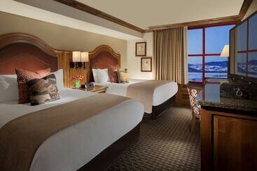 استراحتگاه Snake River Lodge & Spa