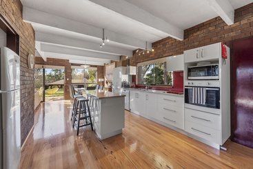 茅舍 River Haven 13