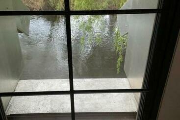 Art Be And B Bed And Breakfast