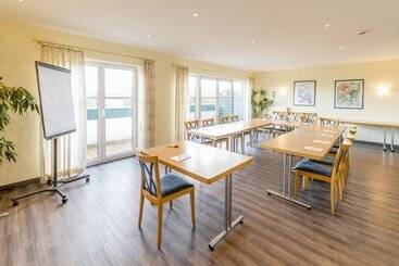 ホテル Seehof Am Aartalsee