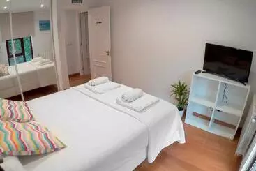 Bed and Breakfast Somo Surfskate Hostel