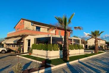 مبيت وإفطار Le 3 Botti Locanda