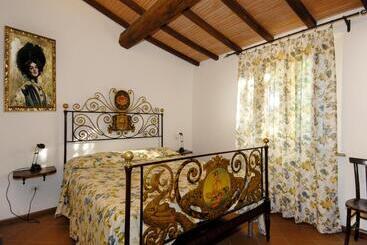 בית מלון כפרי Agriturismo Il Piaggione