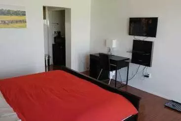 Skyview Motel